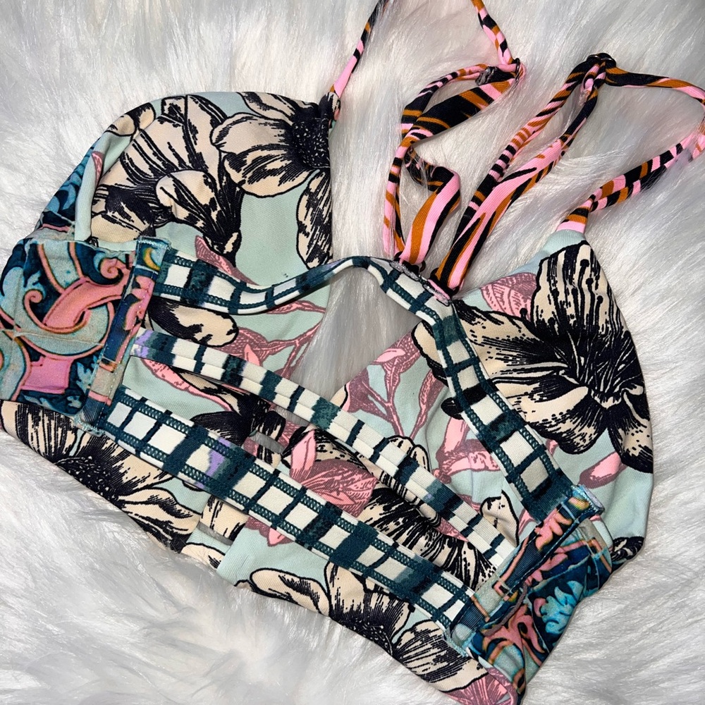 Tavik Multicolor Patterned Bikini Top - Picture 3 of 3